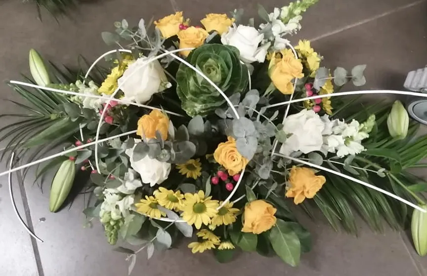 coussin funéraire n°2 (Petit mais ravissant, Jaune)